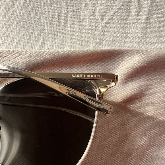 Saint Laurent Sunglasses - Picture 5 of 9